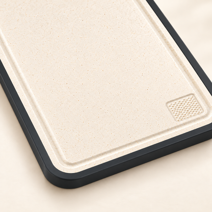 Close-up of the cutting board reverse-side perimeter groove.